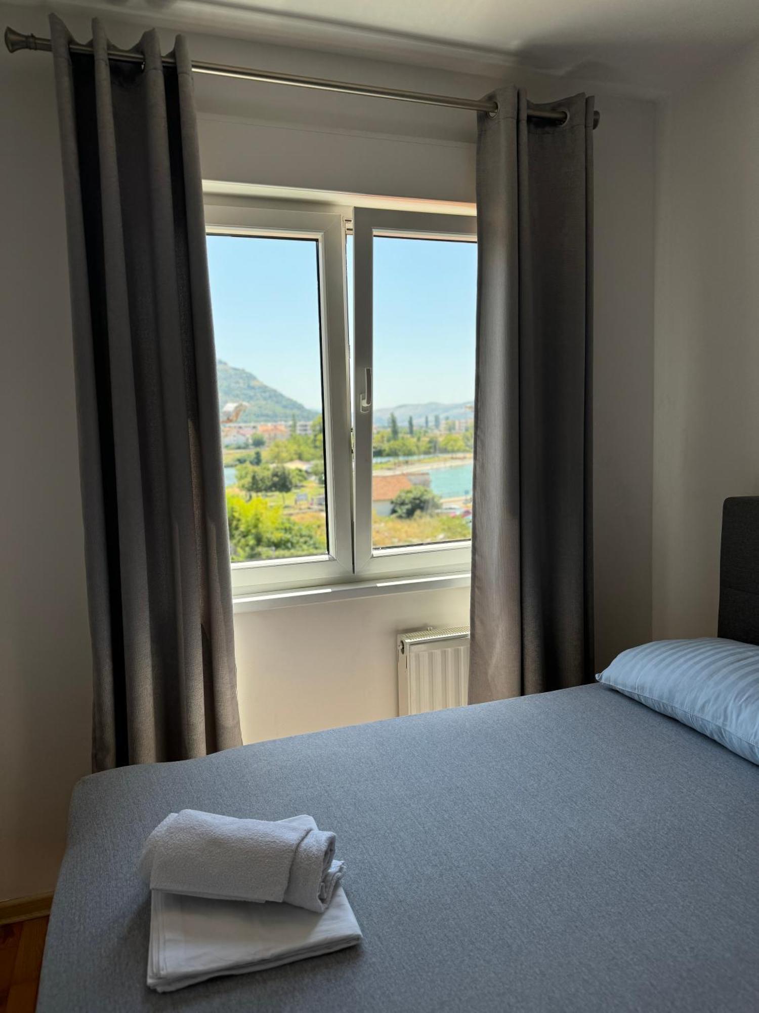 Apartman Srna Требине Екстериор снимка