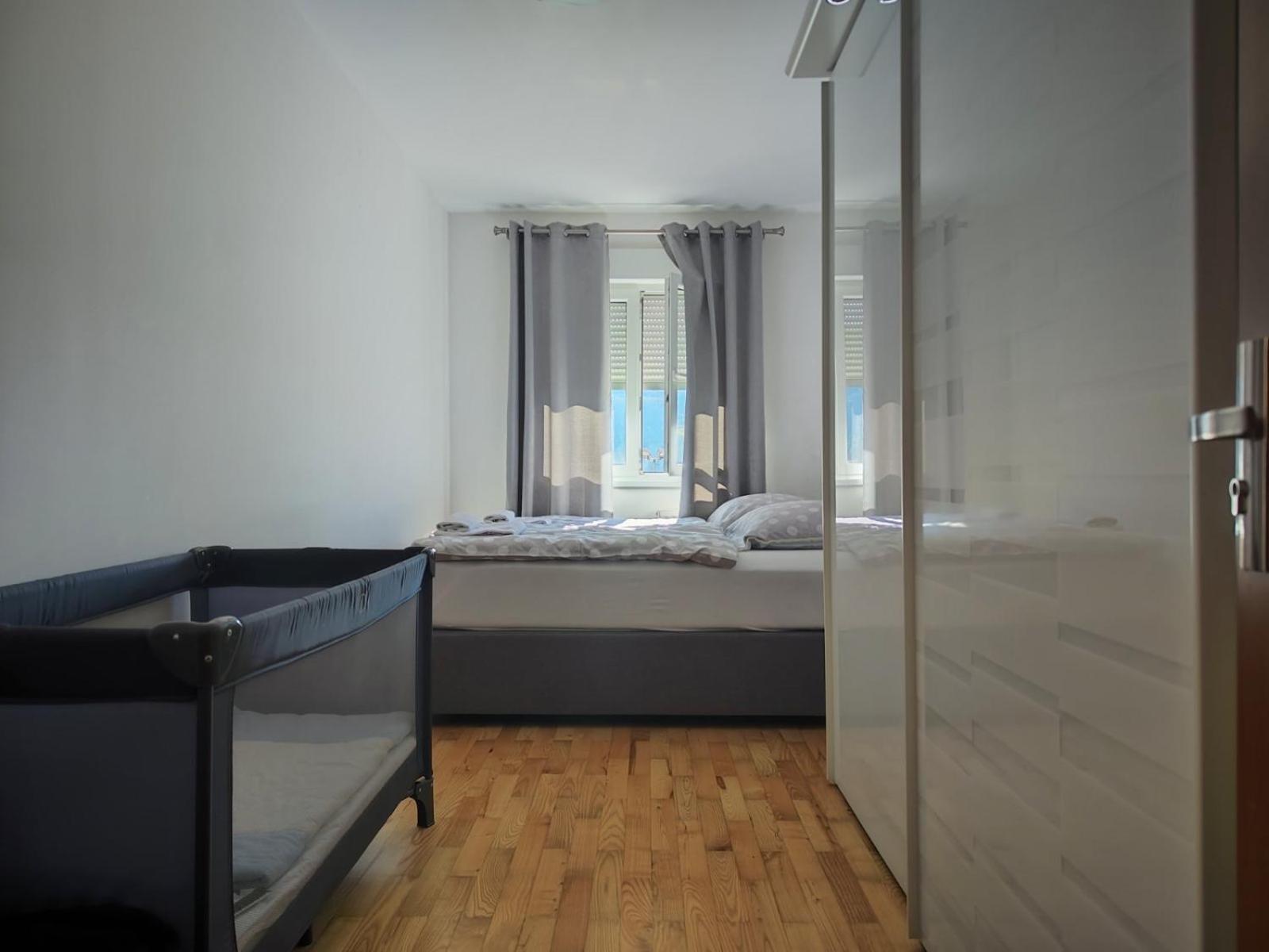 Apartman Srna Требине Екстериор снимка